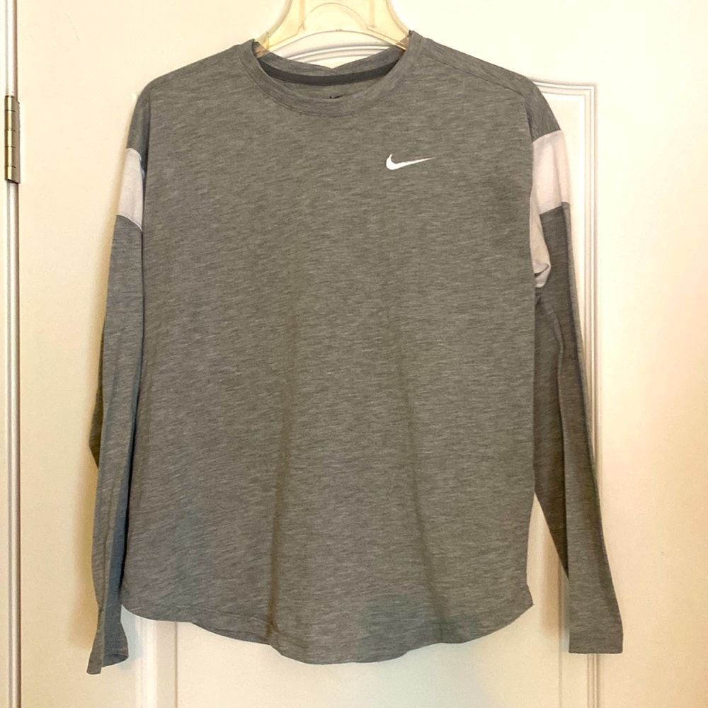 Nike Dri-Fit XS Grey Shirt